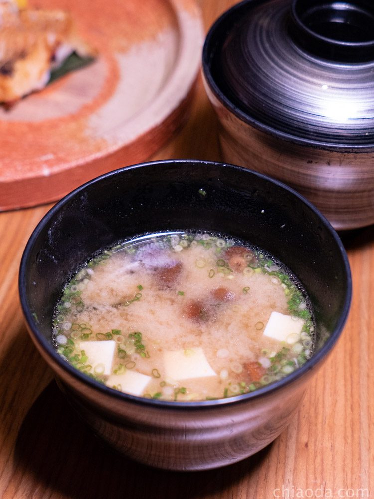 響壽司　味噌湯