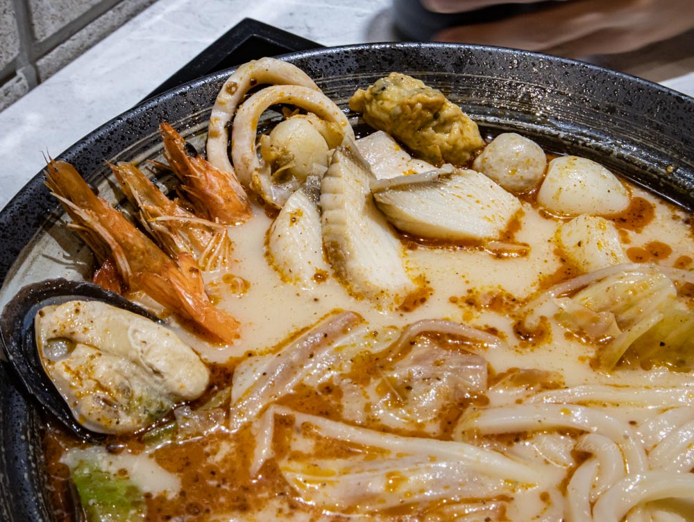 麻角小鍋　麻辣奶香+麻角海鮮鍋