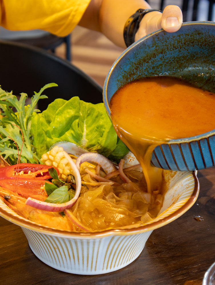 肥貓餐室 泰國海鮮酸辣麵 免費加湯