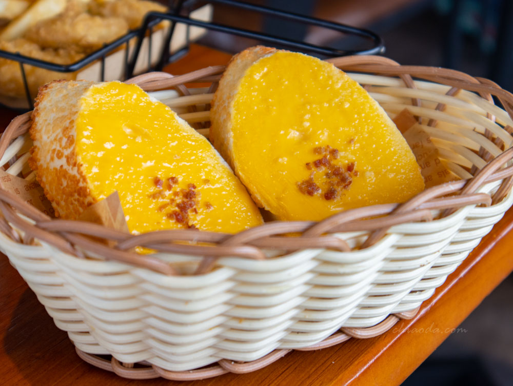 優來客牛排　香烤軟法麵包