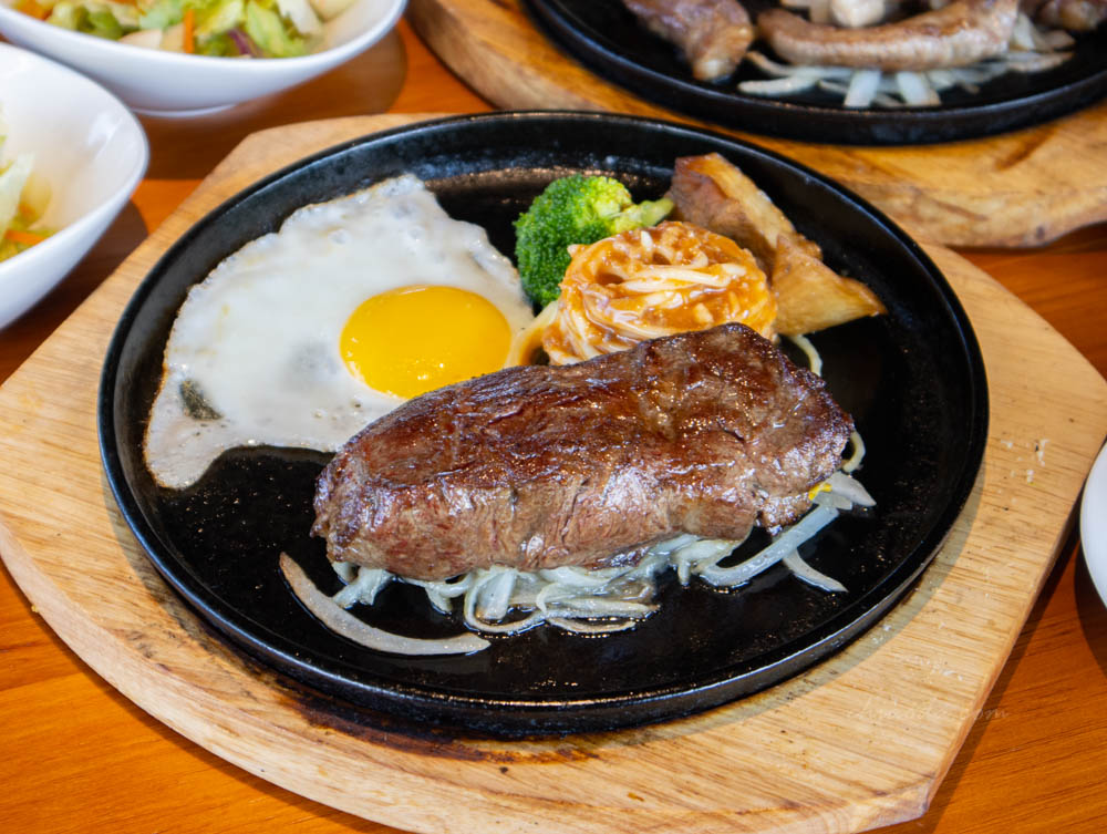 優來客牛排　美國修清熟成板腱