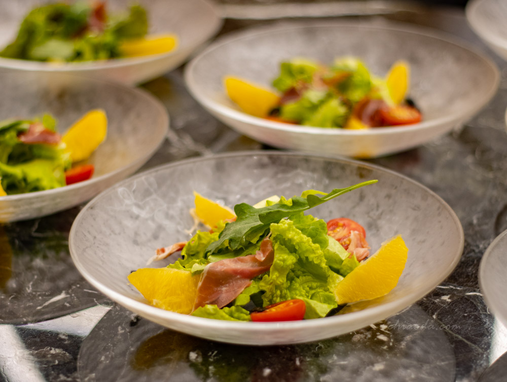 夏登法式鐵板燒　伊比利生火腿沙拉佐金桔油醋莎莎醬