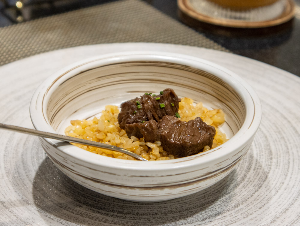 莫登鐵板燒 紅酒燉牛肉炒飯