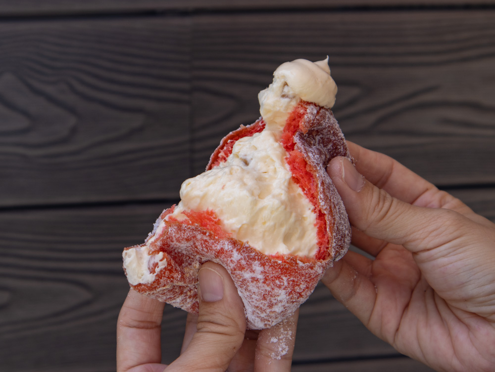 momo donut　水蜜桃生甜甜圈